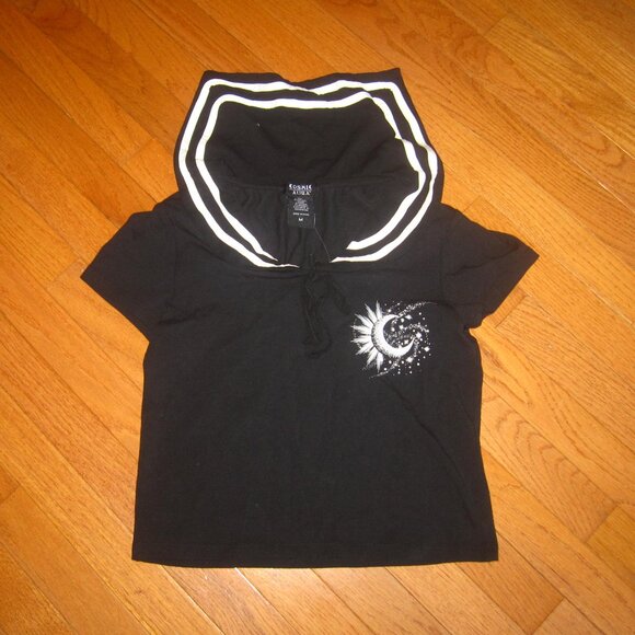 Hot Topic Cosmic Aura Sailor Moon Black Shirt Sze Medium Crescent Moon Back Flap - Picture 3 of 8